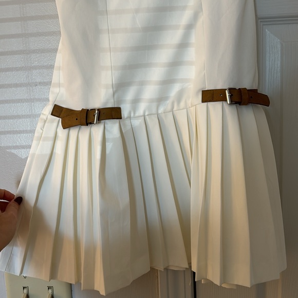 Zara Pleated white mini dress size xs - Picture 4 of 4